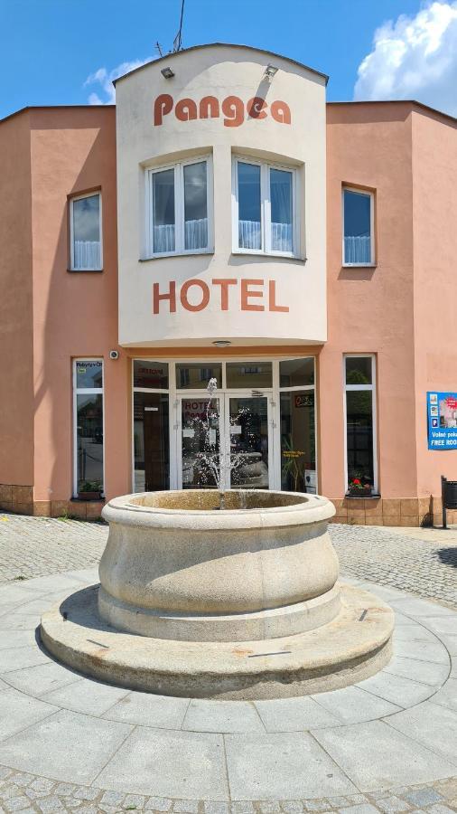 טלץ' Hotel Pangea מראה חיצוני תמונה